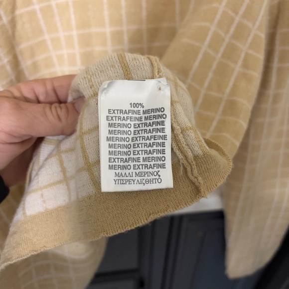 Burberry THe k club - Picture 2 of 5